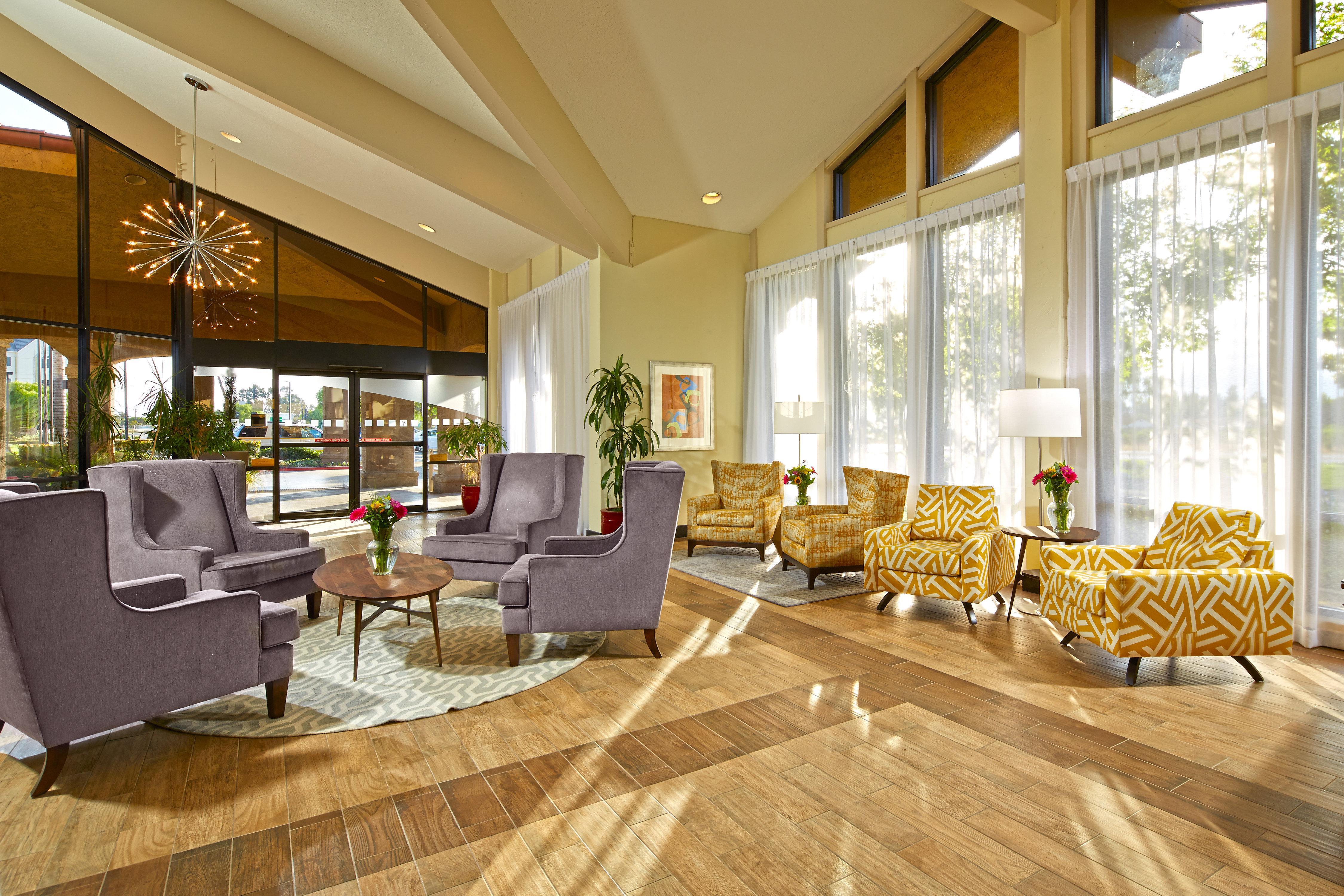 Holiday Inn & Suites Santa Maria By Ihg Екстер'єр фото