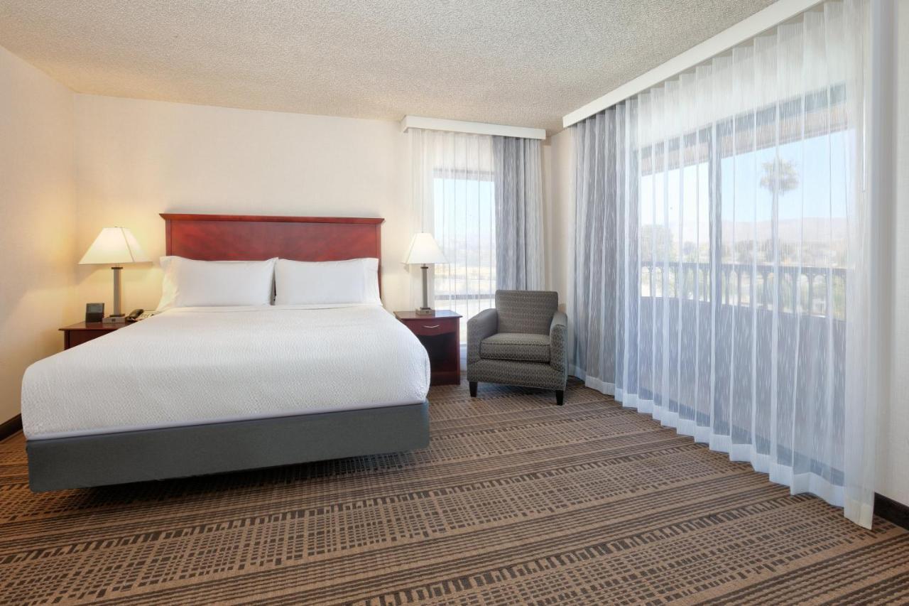Holiday Inn & Suites Santa Maria By Ihg Екстер'єр фото