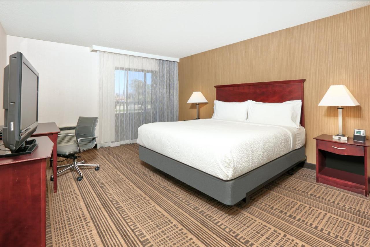 Holiday Inn & Suites Santa Maria By Ihg Екстер'єр фото