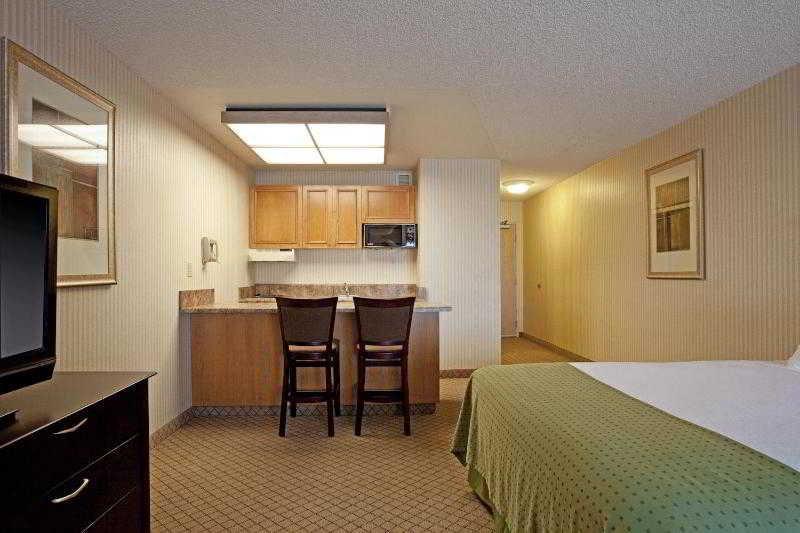 Holiday Inn & Suites Santa Maria By Ihg Номер фото